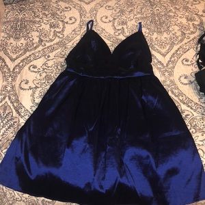 Royal blue v-neck short dress